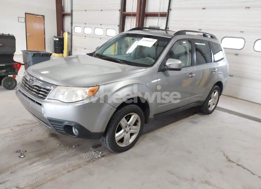 Photo 2 of 2010 Subaru Forester 2.5X LIMITED (VIN JF2SH6DCXAH785964)