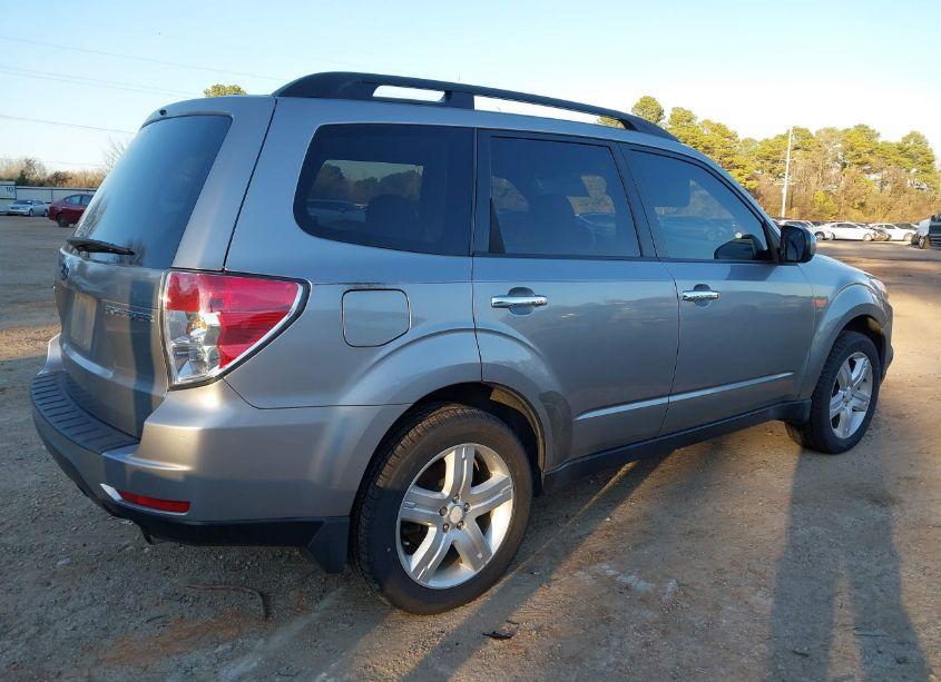 Photo 4 of 2010 Subaru Forester 2.5X LIMITED (VIN JF2SH6DCXAH912101)