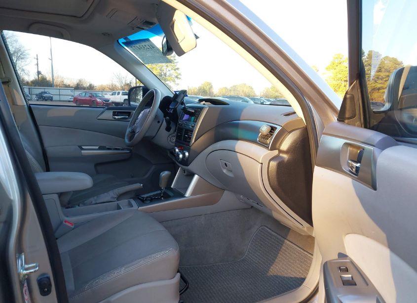 Photo 5 of 2010 Subaru Forester 2.5X LIMITED (VIN JF2SH6DCXAH912101)