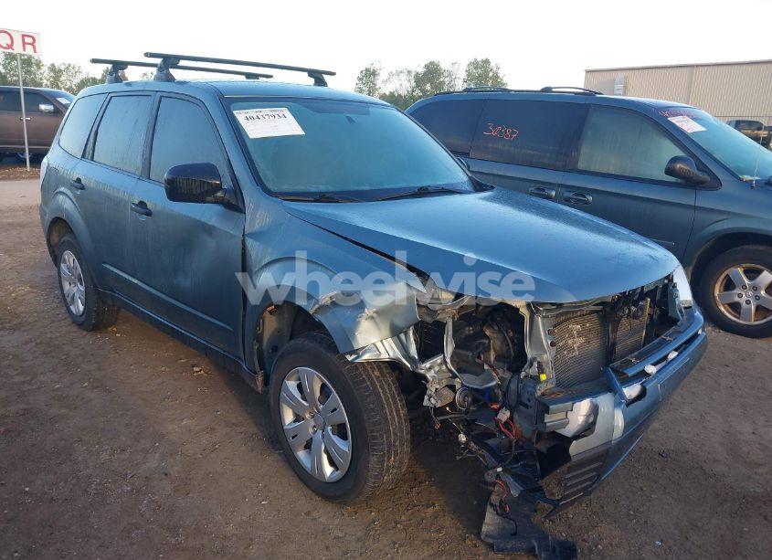 2013 Subaru Forester 2.5X (VIN JF2SHAAC3DG405476) main photo
