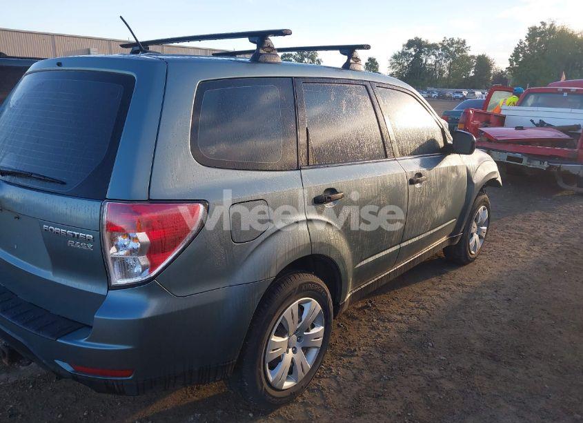 Photo 4 of 2013 Subaru Forester 2.5X (VIN JF2SHAAC3DG405476)