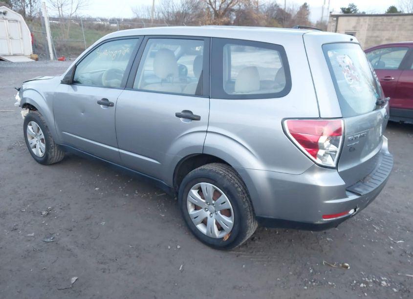 Photo 3 of 2011 Subaru Forester 2.5X (VIN JF2SHAAC4BH769137)