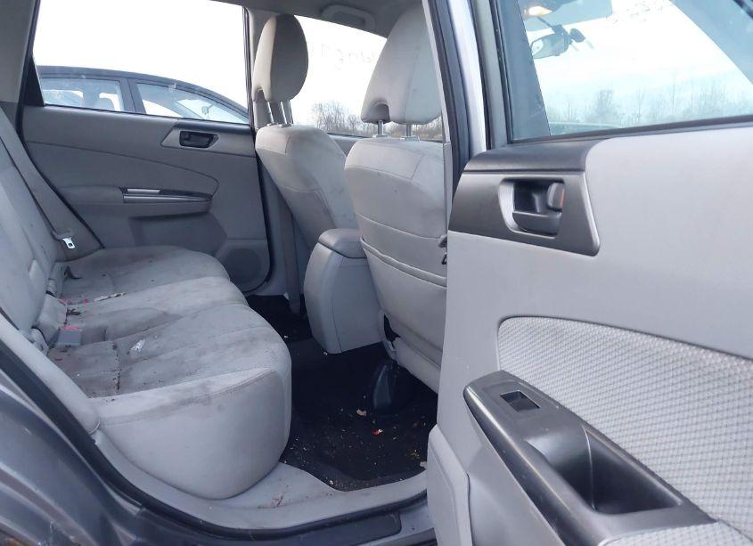 Photo 8 of 2011 Subaru Forester 2.5X (VIN JF2SHAAC4BH769137)