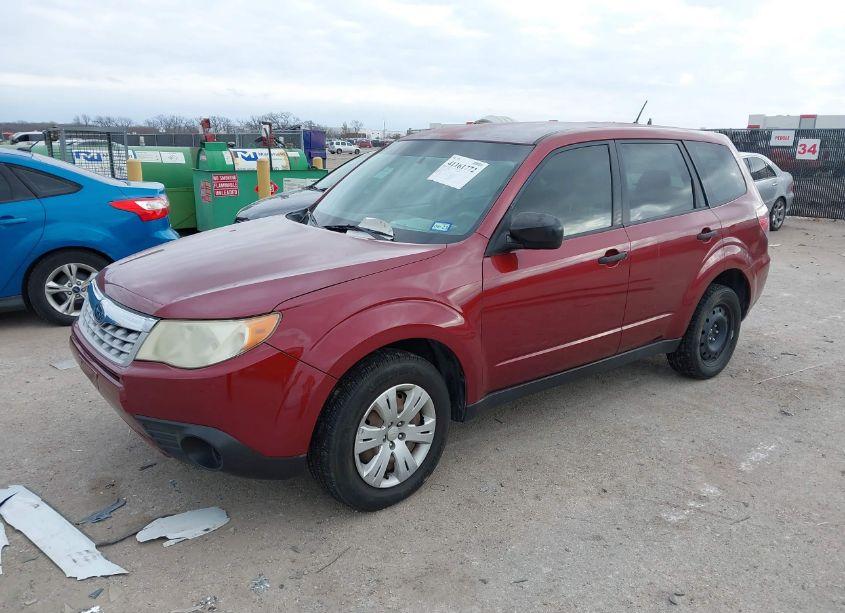 Photo 2 of 2011 Subaru Forester 2.5X (VIN JF2SHAAC6BH701082)