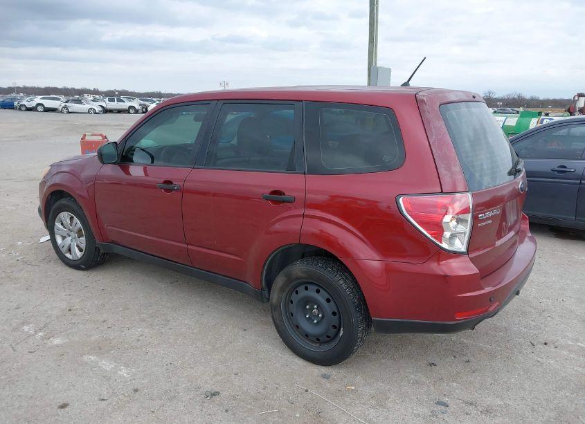 Photo 3 of 2011 Subaru Forester 2.5X (VIN JF2SHAAC6BH701082)