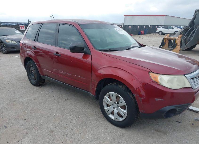 Photo 6 of 2011 Subaru Forester 2.5X (VIN JF2SHAAC6BH701082)