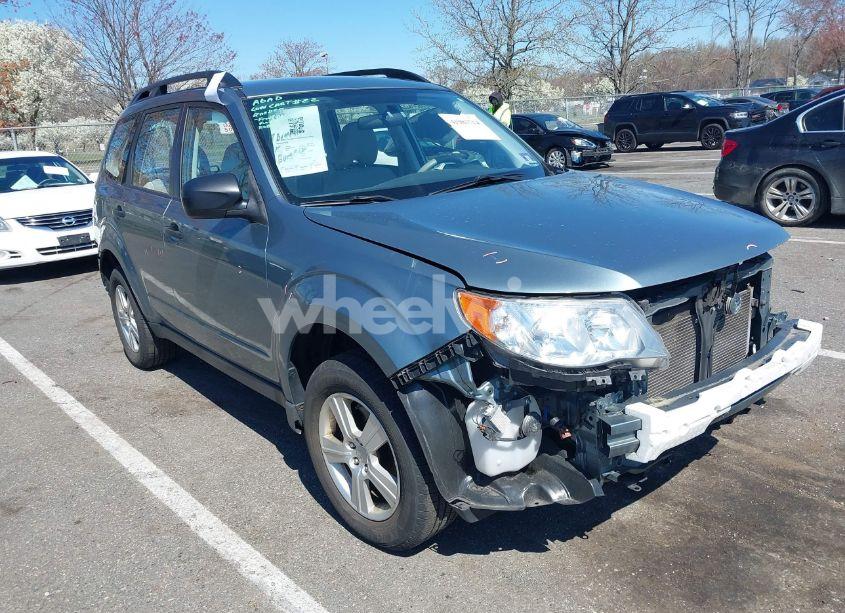 2011 Subaru Forester 2.5X (VIN JF2SHABC0BH752222) main photo