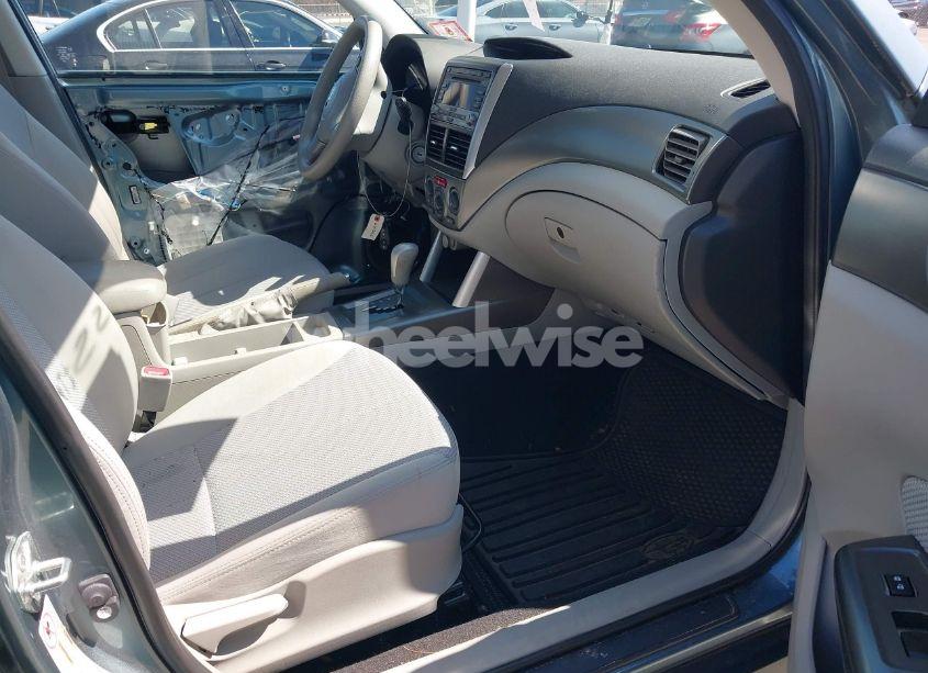 Photo 5 of 2011 Subaru Forester 2.5X (VIN JF2SHABC0BH752222)