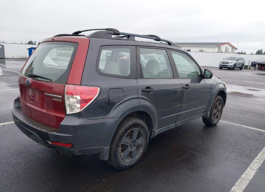 Photo 4 of 2011 Subaru Forester 2.5X (VIN JF2SHABC0BH781946)