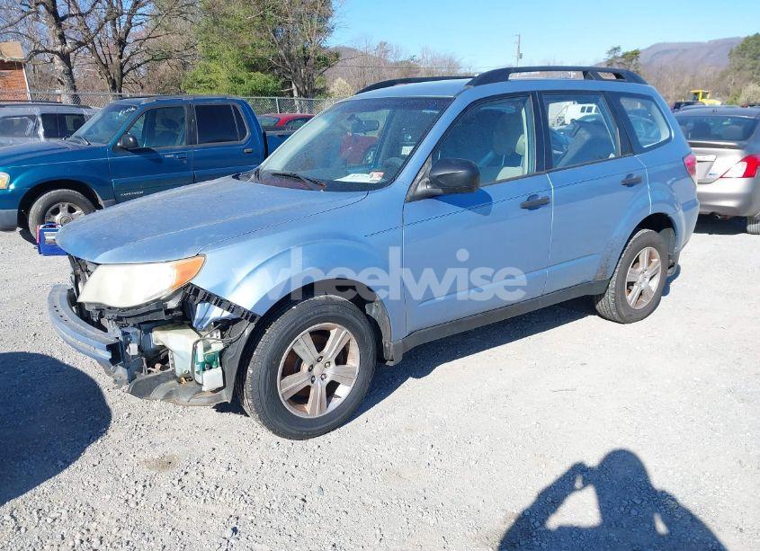 Photo 2 of 2012 Subaru Forester 2.5X (VIN JF2SHABC0CH420637)
