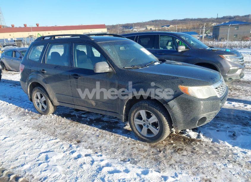 2013 Subaru Forester 2.5X (VIN JF2SHABC0DG419964) main photo