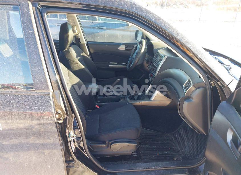 Photo 5 of 2013 Subaru Forester 2.5X (VIN JF2SHABC0DG419964)