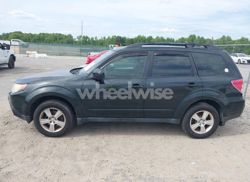 Photo 14 of 2013 Subaru Forester 2.5X (VIN JF2SHABC0DH414497)