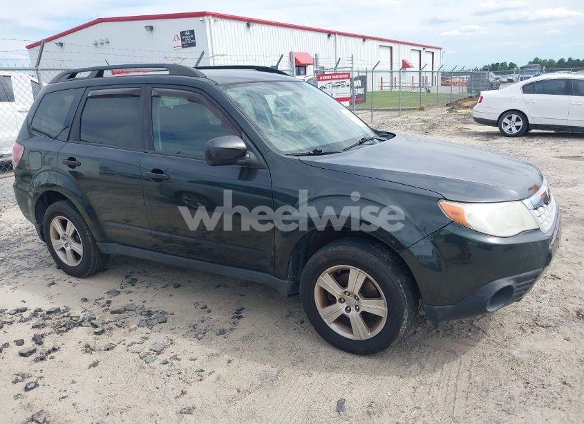 Photo 16 of 2013 Subaru Forester 2.5X (VIN JF2SHABC0DH414497)