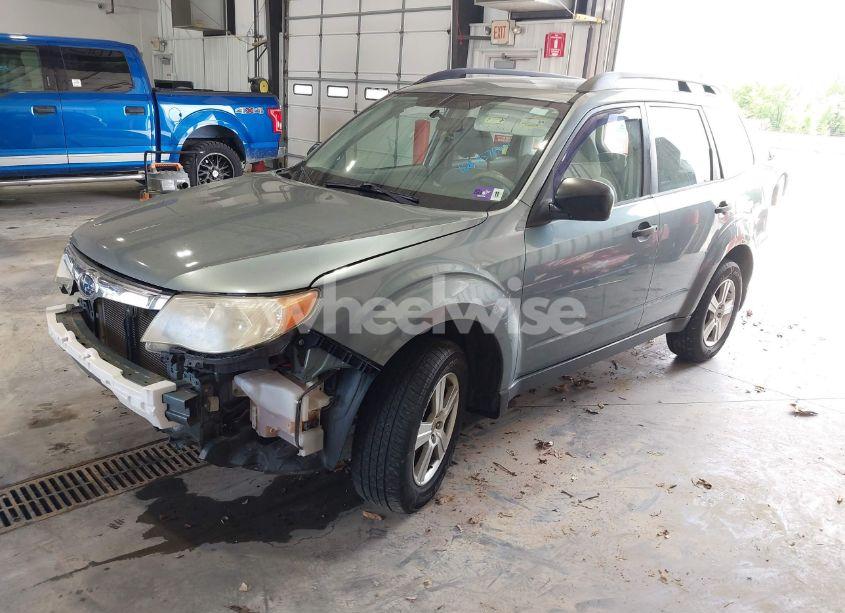 Photo 2 of 2011 Subaru Forester 2.5X (VIN JF2SHABC1BH738281)