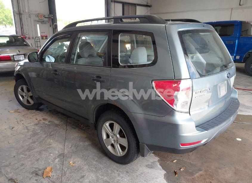 Photo 3 of 2011 Subaru Forester 2.5X (VIN JF2SHABC1BH738281)