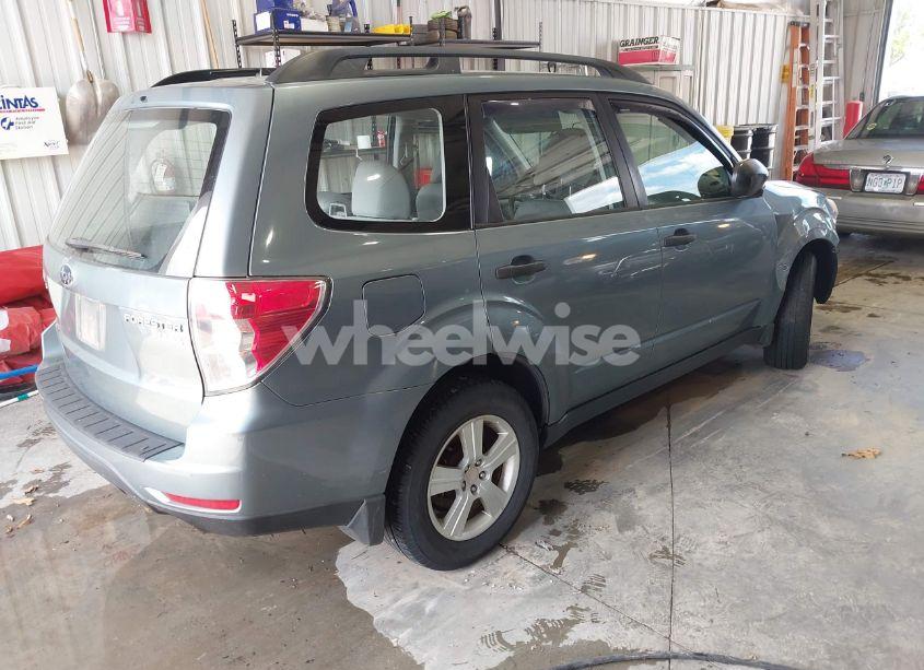 Photo 4 of 2011 Subaru Forester 2.5X (VIN JF2SHABC1BH738281)