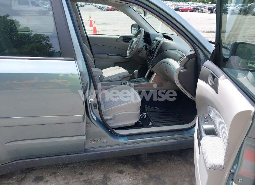 Photo 5 of 2011 Subaru Forester 2.5X (VIN JF2SHABC1BH752827)