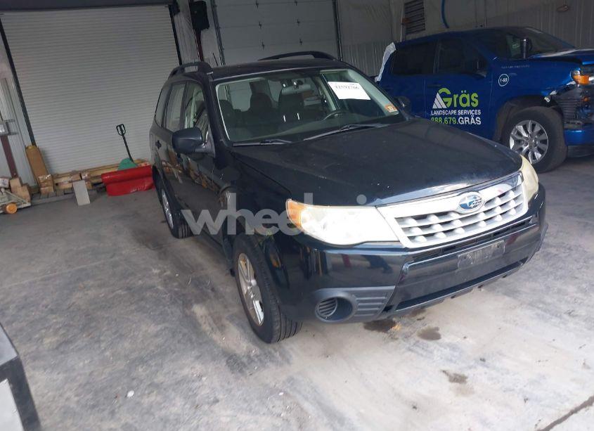 2012 Subaru Forester 2.5X (VIN JF2SHABC1CH401370) main photo