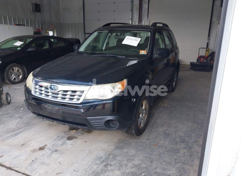 Photo 2 of 2012 Subaru Forester 2.5X (VIN JF2SHABC1CH401370)