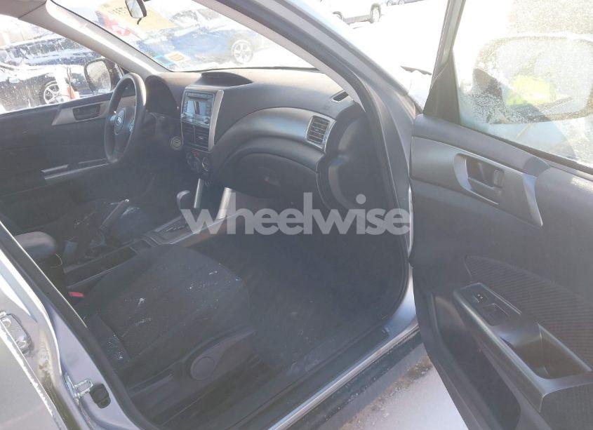 Photo 5 of 2012 Subaru Forester 2.5X (VIN JF2SHABC1CH434255)