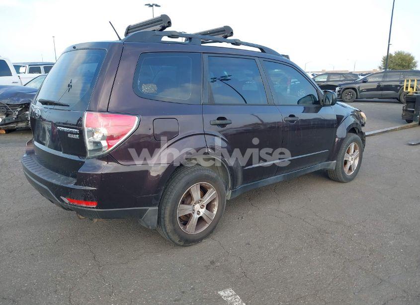 Photo 4 of 2013 Subaru Forester 2.5X (VIN JF2SHABC1DH411821)