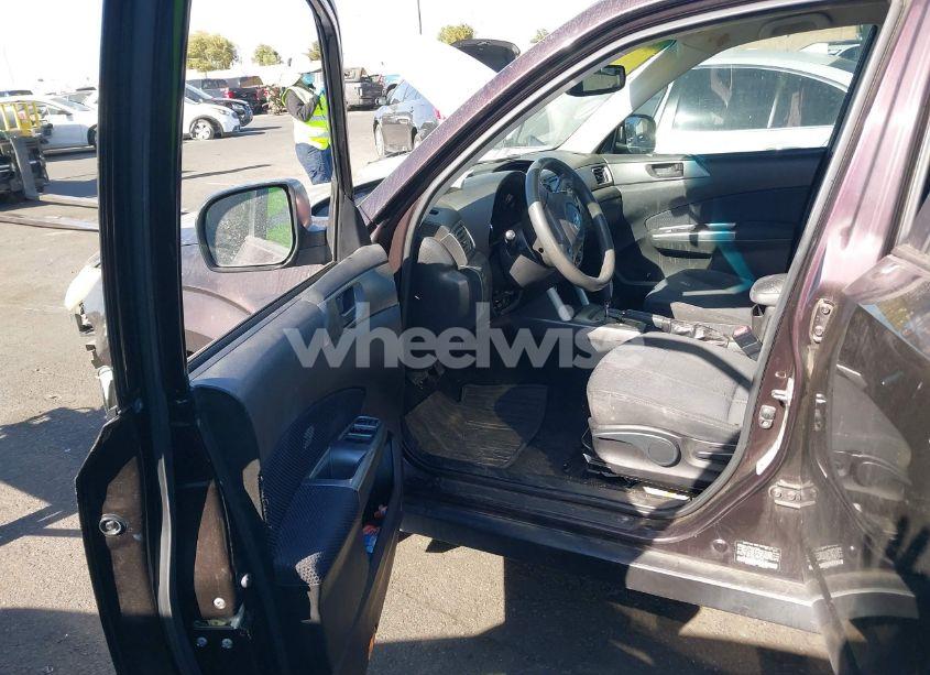 Photo 5 of 2013 Subaru Forester 2.5X (VIN JF2SHABC1DH411821)