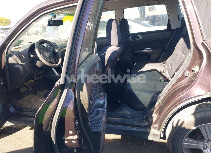 Photo 8 of 2013 Subaru Forester 2.5X (VIN JF2SHABC1DH411821)