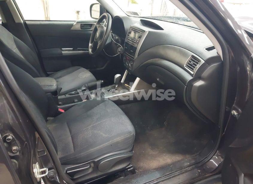 Photo 5 of 2013 Subaru Forester 2.5X (VIN JF2SHABC1DH418770)