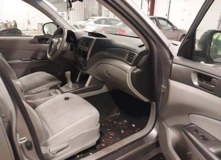 Photo 5 of 2011 Subaru Forester 2.5X (VIN JF2SHABC2BG700113)