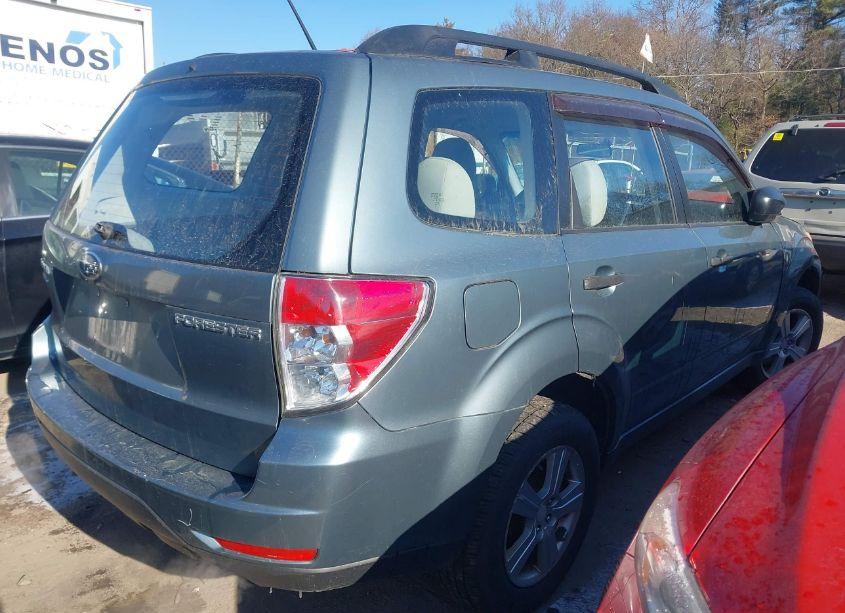 Photo 4 of 2011 Subaru Forester 2.5X (VIN JF2SHABC2BG749912)