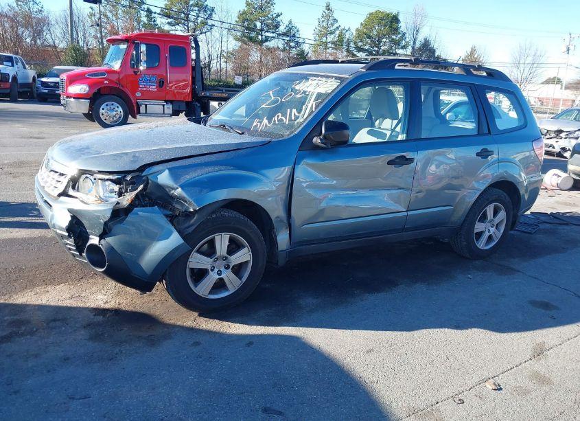 Photo 2 of 2012 Subaru Forester 2.5X (VIN JF2SHABC2CH402253)