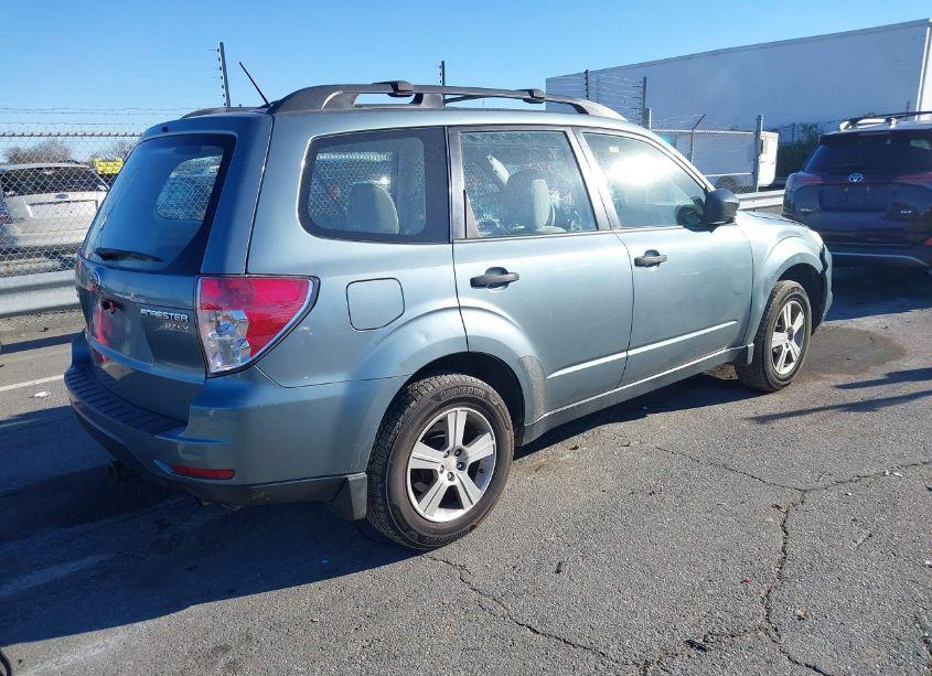 Photo 4 of 2012 Subaru Forester 2.5X (VIN JF2SHABC2CH402253)