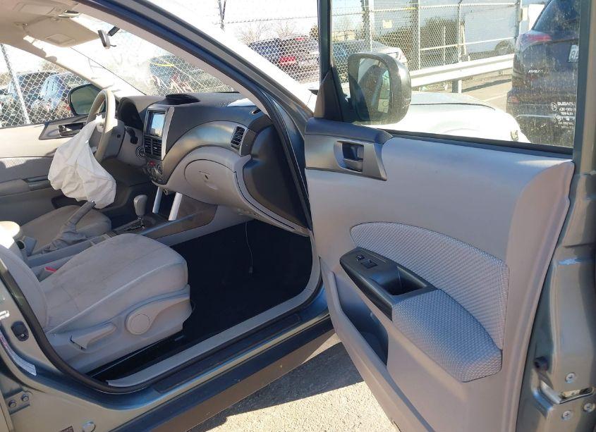 Photo 5 of 2012 Subaru Forester 2.5X (VIN JF2SHABC2CH402253)