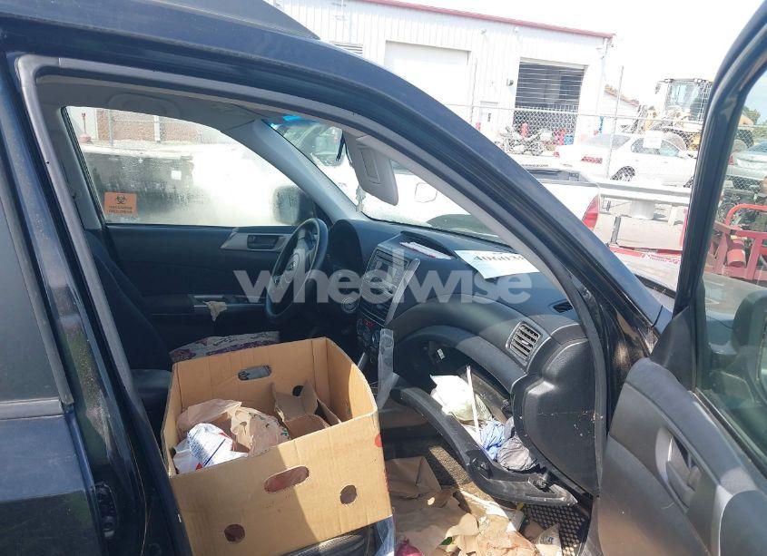 Photo 5 of 2012 Subaru Forester 2.5X (VIN JF2SHABC2CH452036)