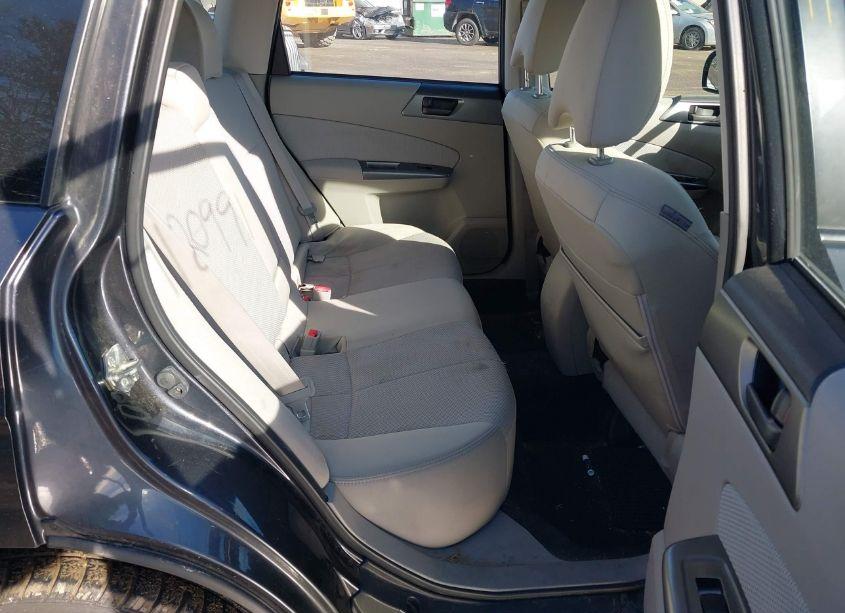 Photo 8 of 2012 Subaru Forester 2.5X (VIN JF2SHABC2CH463716)