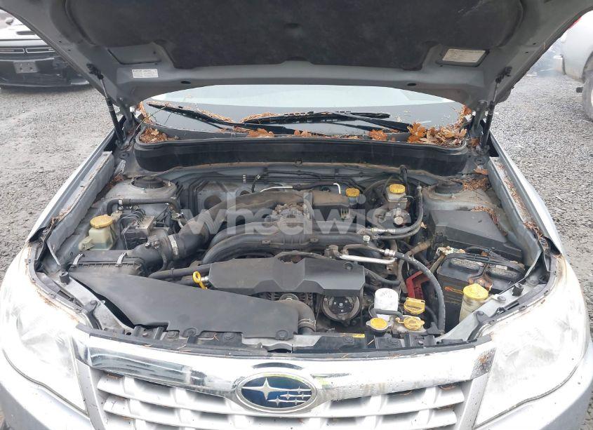 Photo 10 of 2013 Subaru Forester 2.5X (VIN JF2SHABC2DG430609)