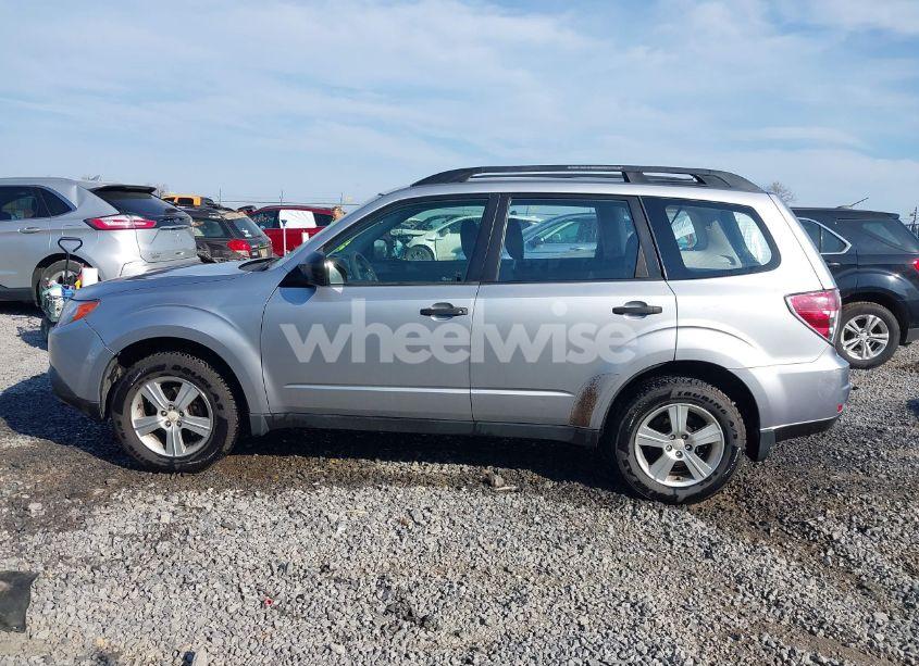 Photo 14 of 2013 Subaru Forester 2.5X (VIN JF2SHABC2DH418437)