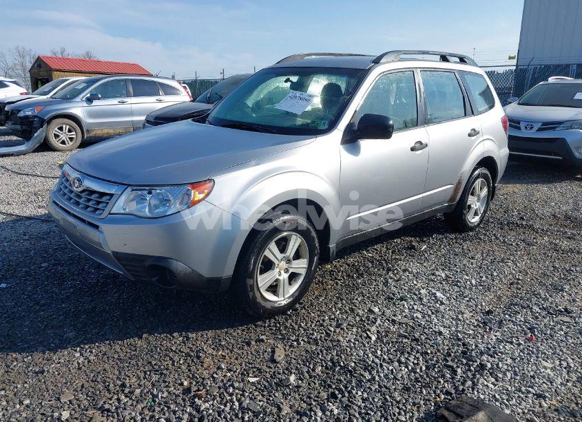 Photo 2 of 2013 Subaru Forester 2.5X (VIN JF2SHABC2DH418437)
