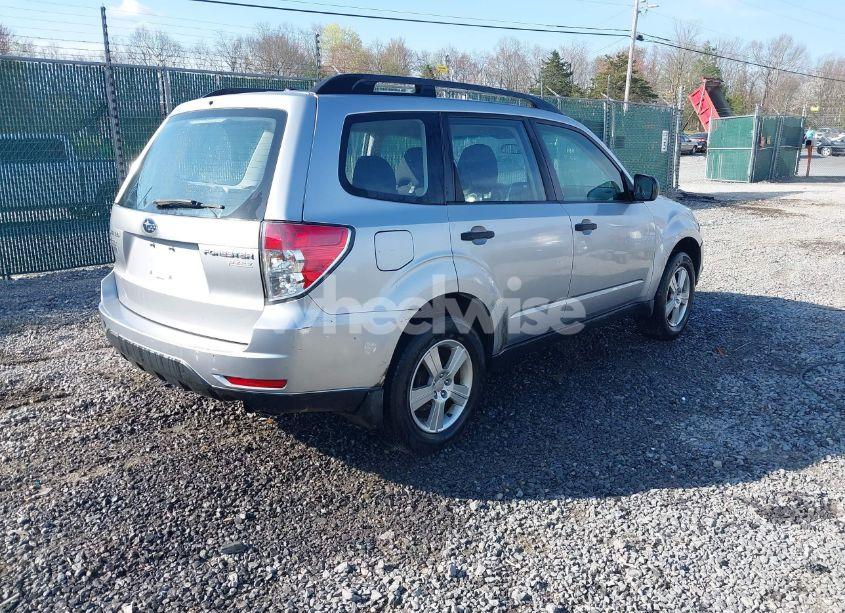 Photo 4 of 2013 Subaru Forester 2.5X (VIN JF2SHABC2DH418437)