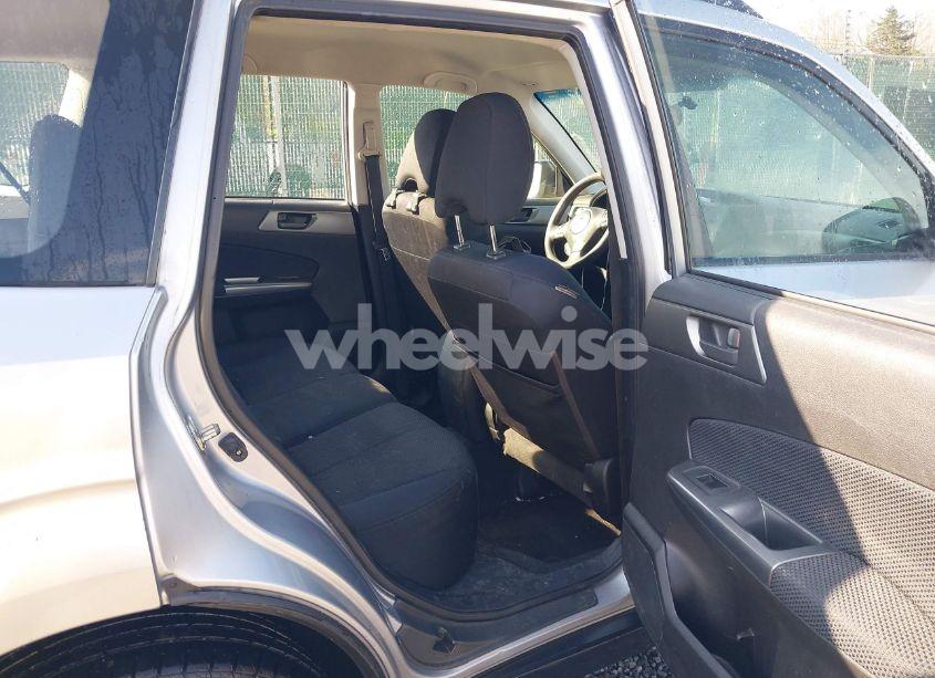 Photo 8 of 2013 Subaru Forester 2.5X (VIN JF2SHABC2DH418437)