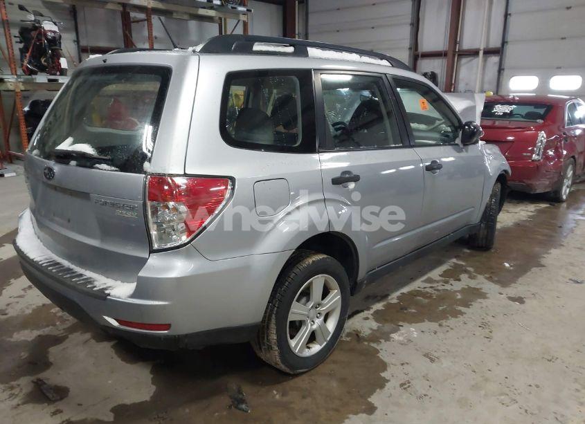 Photo 4 of 2013 Subaru Forester 2.5X (VIN JF2SHABC2DH428756)