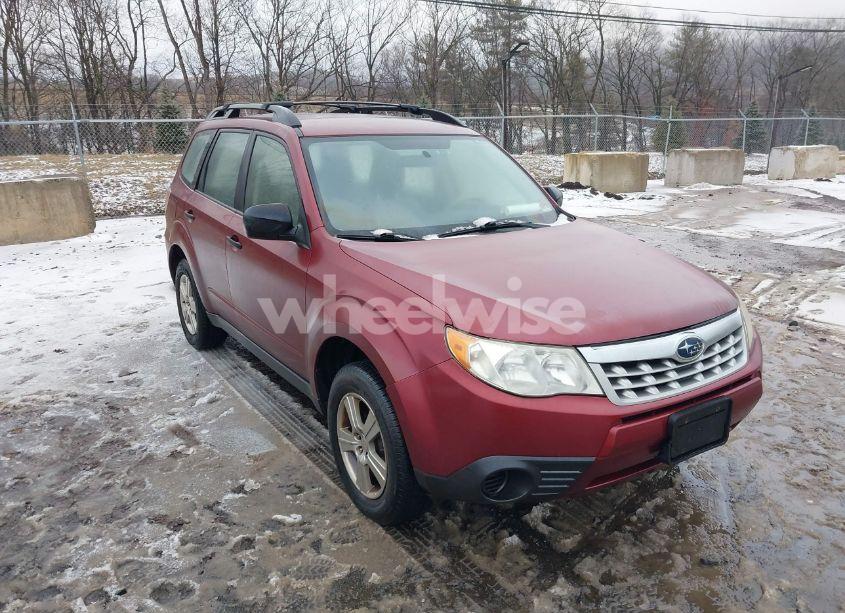 2011 Subaru Forester 2.5X (VIN JF2SHABC3BH744082) main photo