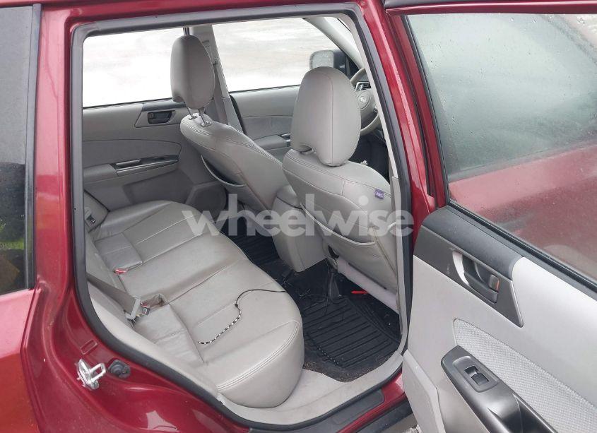Photo 8 of 2011 Subaru Forester 2.5X (VIN JF2SHABC3BH744082)