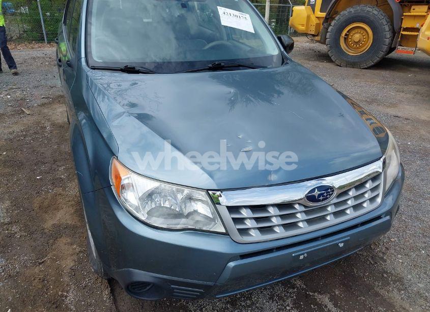 Photo 6 of 2013 Subaru Forester 2.5X (VIN JF2SHABC3DH412940)