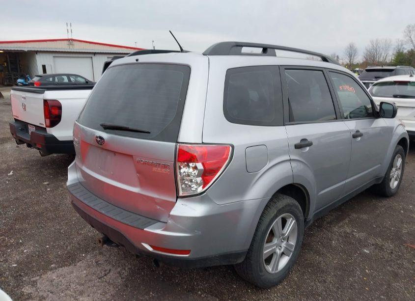 Photo 4 of 2013 Subaru Forester 2.5X (VIN JF2SHABC3DH433741)