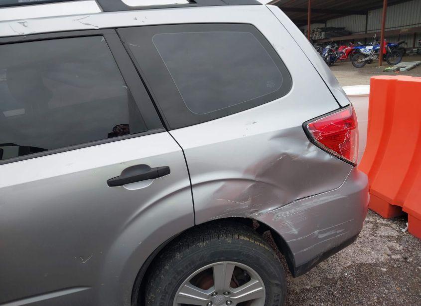 Photo 6 of 2013 Subaru Forester 2.5X (VIN JF2SHABC3DH433741)