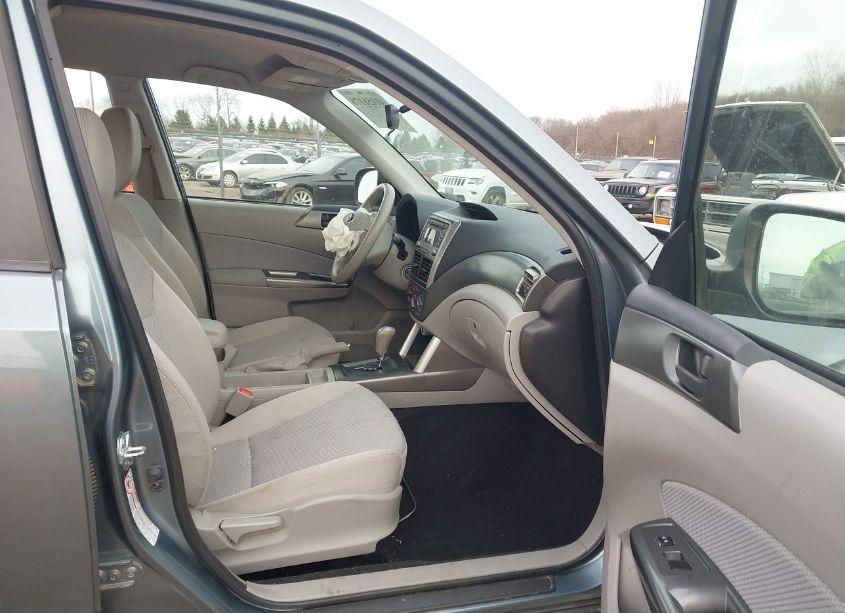 Photo 5 of 2011 Subaru Forester 2.5X (VIN JF2SHABC4BH751199)