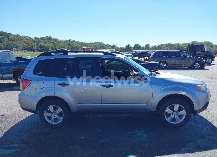 Photo 13 of 2013 Subaru Forester 2.5X (VIN JF2SHABC4DH430623)