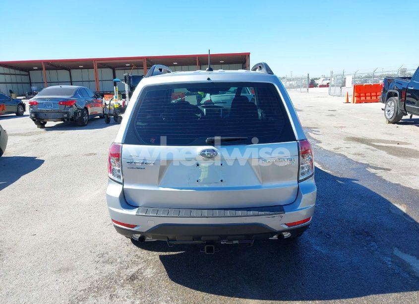 Photo 16 of 2013 Subaru Forester 2.5X (VIN JF2SHABC4DH430623)
